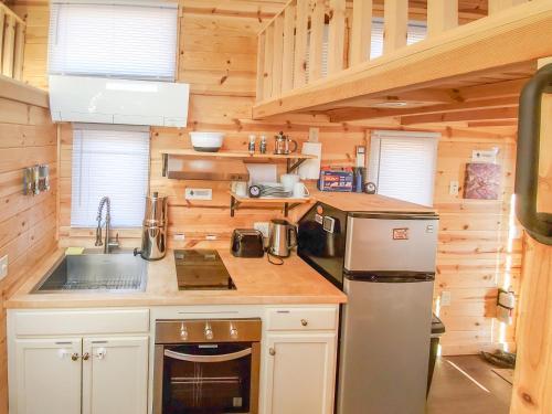 Cute Sedona Green-Certified Cedar Tiny Home 코튼우드 외부 사진
