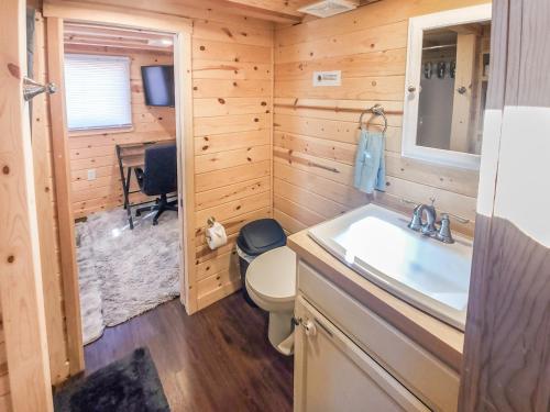 Cute Sedona Green-Certified Cedar Tiny Home 코튼우드 외부 사진